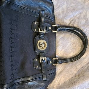 Michael kors black large purse great condition